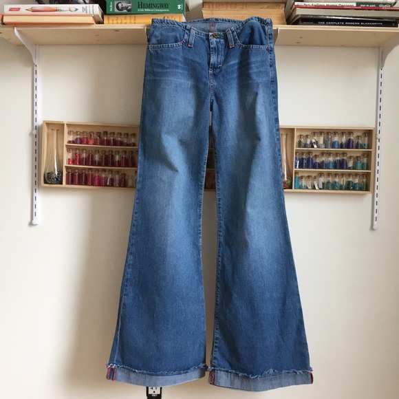 Tommy Hilfiger Denim - Rare, made-in-Canada, 90’s vintage 70’s retro cut.